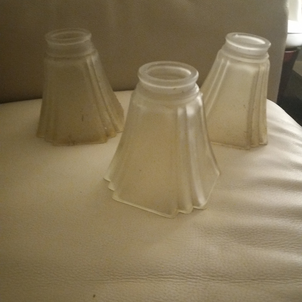 Pleated Corners frosted Glass
